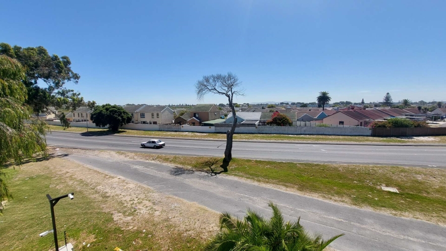 2 Bedroom Property for Sale in Ottery East Western Cape